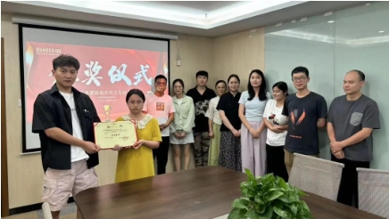 赞美优良 设置楷模｜CA88环境召开二季度标兵赞美颁奖典礼